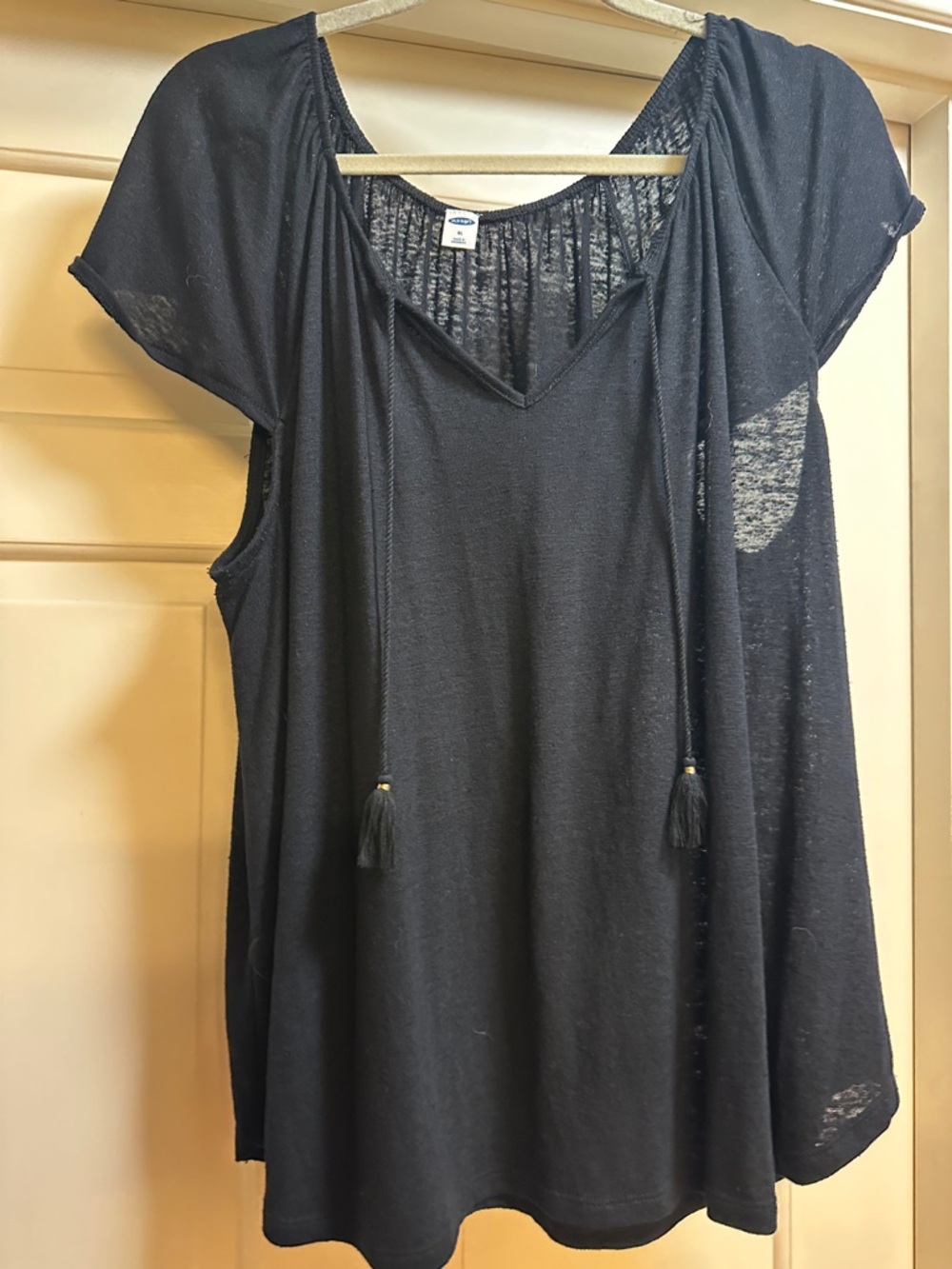 Old Navy Black Short-Sleeve V-Neck Tunic with Tassel Ties